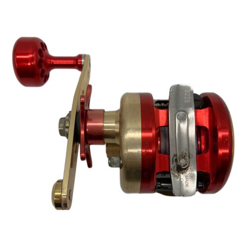 TITANIC (タイタニック) リール OKUMA ベイトリール RED 200