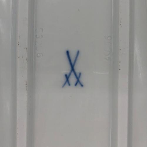 Meissen (マイセン) ホワイトディッシュ ▲/25cm/53256 波の戯れホワイト