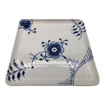 ROYAL COPENHAGEN (ロイヤル・コペンハーゲン) スクエアディッシュ ▲ ブルーフルーテッド・メガ