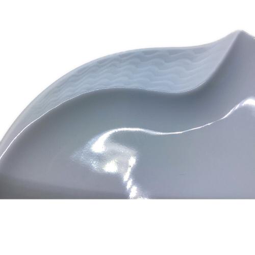 Meissen (マイセン) ホワイトディッシュ ▲/15cm 波の戯れホワイト