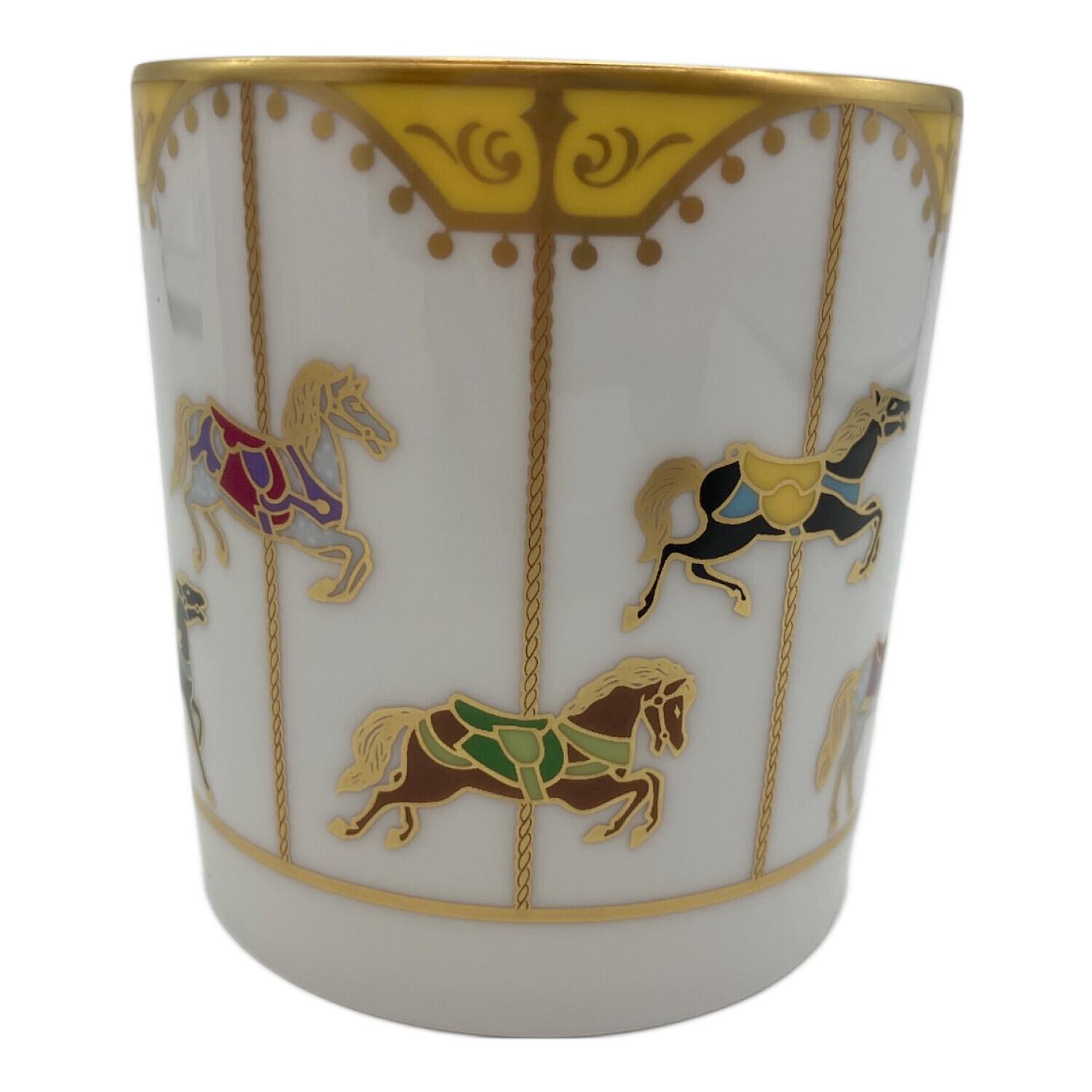 大倉陶園直営店】 「うまくゆく 回転木馬」ブルー マグカップ 日本製