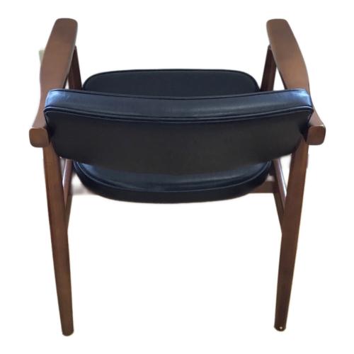 カリモク60 (カリモクロクマル) アームチェアー ブラック×ブラウン 238 1人掛け Dチェア W36450