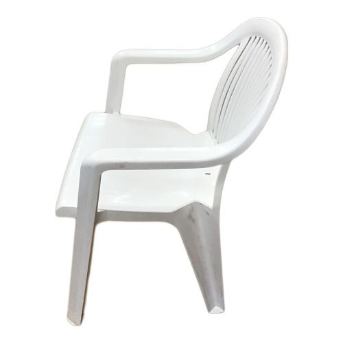 Grosfillex (ゴーフィレックス) ガーデンチェア