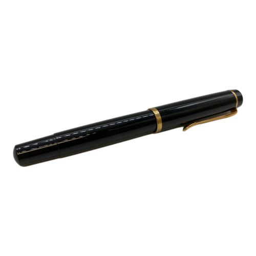 Pelikan (ペリカン) 万年筆 ブラック×ゴールド