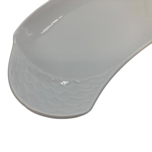 Meissen (マイセン) プレート Y7024-02/53256 波の戯れホワイト