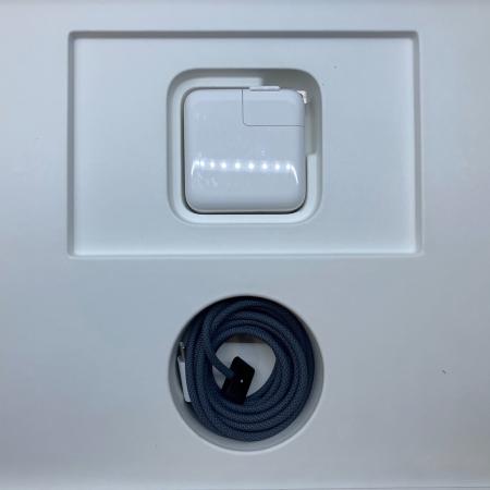 Apple (アップル) MacBook Air MW123J/A 電源アダプタ・ケーブル付