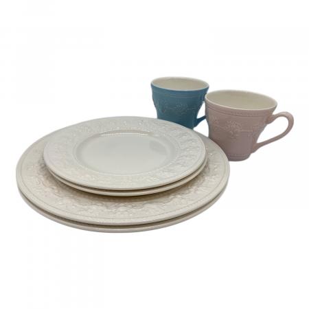 Wedgwood (ウェッジウッド) プレート＆マグカップセット FESTIVITY