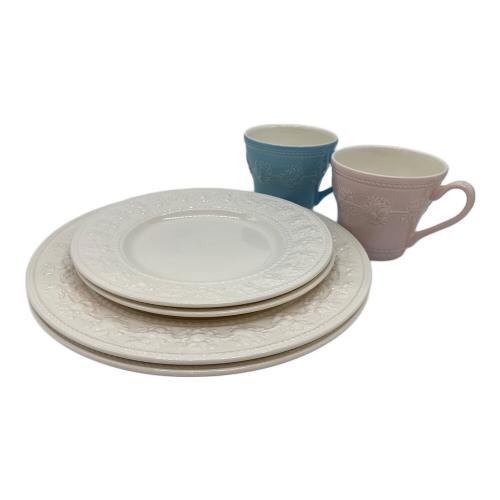 Wedgwood (ウェッジウッド) プレート＆マグカップセット FESTIVITY