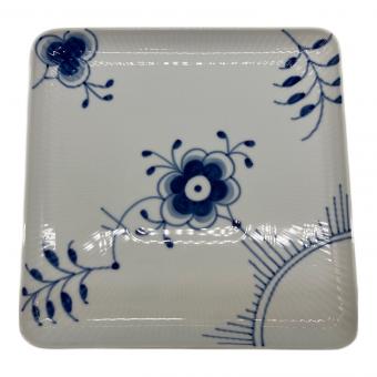 ROYAL COPENHAGEN (ロイヤル・コペンハーゲン) スクエアディッシュ 20cm ブルーフルーテッド・メガ