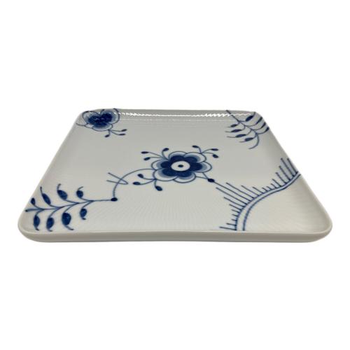 ROYAL COPENHAGEN (ロイヤル・コペンハーゲン) スクエアディッシュ 20cm ブルーフルーテッド・メガ