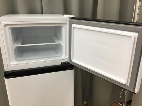 Hisense (ハイセンス) 2ドア冷蔵庫 HR-B12E4W 2025年製 240 124L