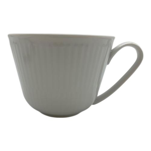 ROYAL COPENHAGEN (ロイヤル・コペンハーゲン) カップ&ソーサー ▲ ホワイトフルーテッド・ハーフレース