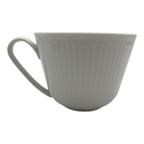 ROYAL COPENHAGEN (ロイヤル・コペンハーゲン) カップ&ソーサー ▲ ホワイトフルーテッド・ハーフレース