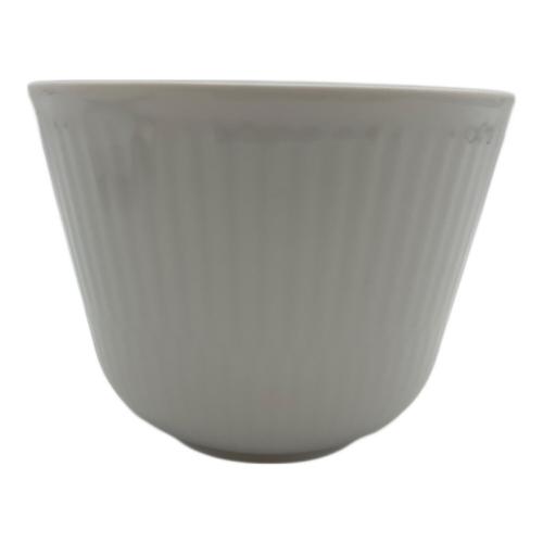 ROYAL COPENHAGEN (ロイヤル・コペンハーゲン) カップ&ソーサー ▲ ホワイトフルーテッド・ハーフレース