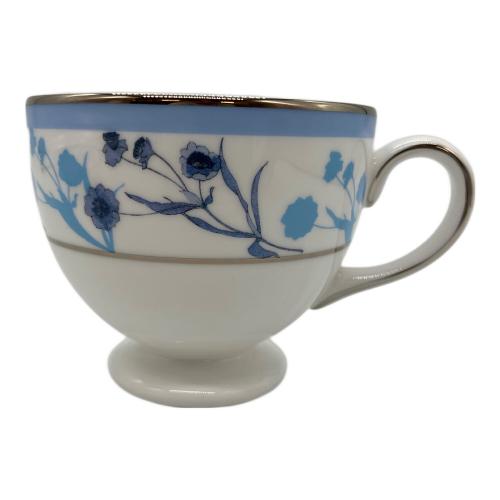 Wedgwood (ウェッジウッド) カップ&ソーサー ▲/青い花/銀