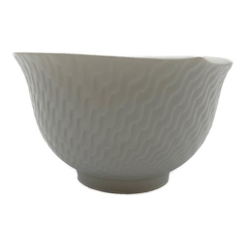 Meissen (マイセン) カップ&ソーサー 波の戯れホワイト