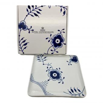ROYAL COPENHAGEN (ロイヤル・コペンハーゲン) スクエアディッシュ 20cm ブルーフルーテッド・メガ