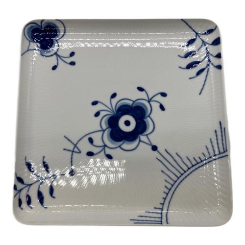 ROYAL COPENHAGEN (ロイヤル・コペンハーゲン) スクエアディッシュ 20cm ブルーフルーテッド・メガ