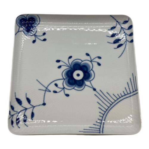 ROYAL COPENHAGEN (ロイヤル・コペンハーゲン) スクエアディッシュ 20cm ブルーフルーテッド・メガ