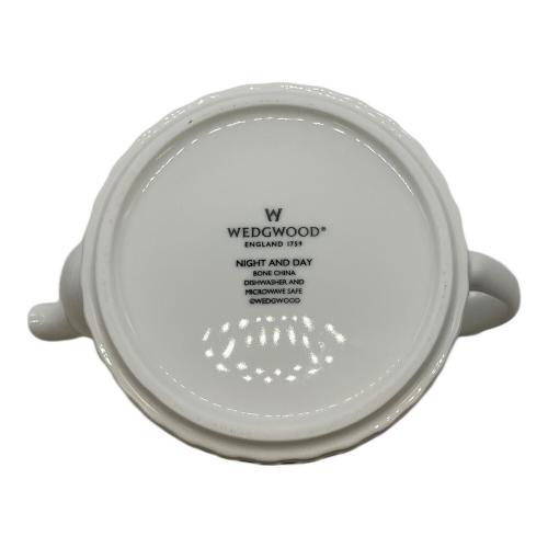 Wedgwood (ウェッジウッド) ティーポット ▲ NIGHT AND DAY