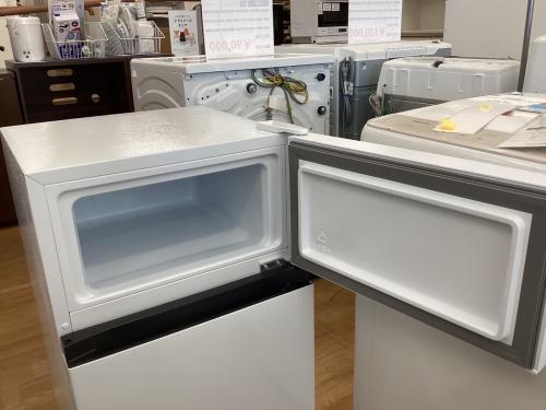 Hisense (ハイセンス) 2ドア冷蔵庫 HR-B91E3W 2025年製 51 87L