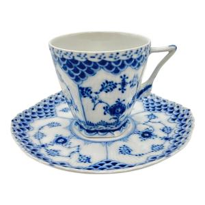 ROYAL COPENHAGEN (ロイヤル・コペンハーゲン) カップ&ソーサー ソーサー欠け有 顔付き ブルーフルーテッド・フルレース