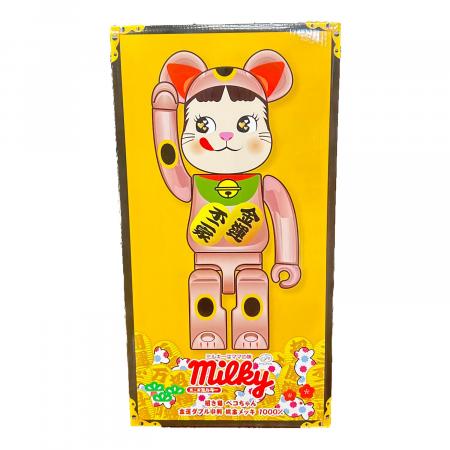 BEAR BRICK (ベアブリック) 招き猫ペコちゃん 金運ダブル小判 桃