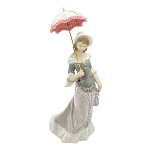 LLADRO (リヤドロ) フィギュリン 傘を差した貴婦人
