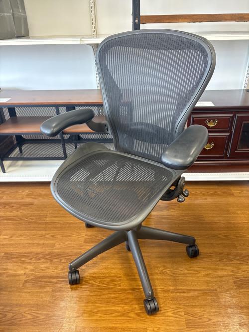 Herman Miller (ハーマンミラー) アーロンチェア ブラック