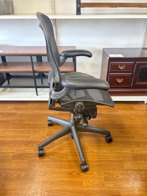 Herman Miller (ハーマンミラー) アーロンチェア ブラック