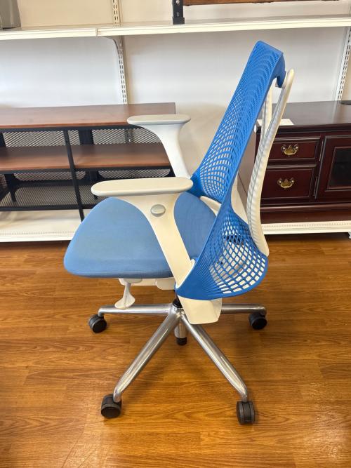 Herman Miller (ハーマンミラー) セイルチェア ブルー×ホワイト 132 キャスター付 N267C73M6391