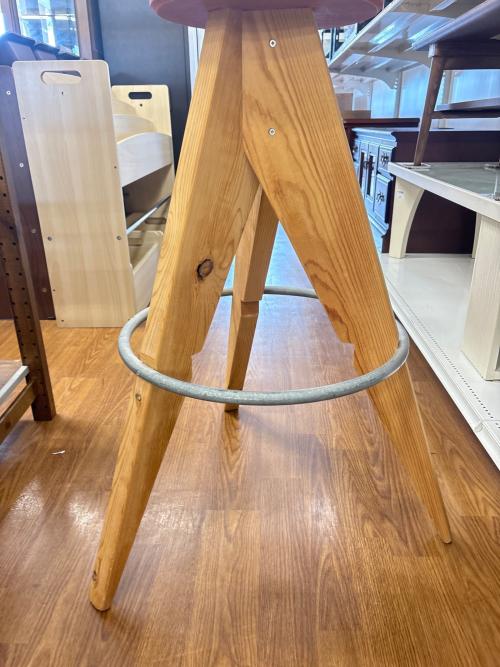 M&M FURNITURE (エムアンドエム) スツール ナチュラル×レッド 325