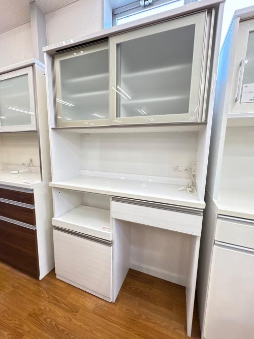 ニトリ キッチンボード ホワイト 2枚扉 リガーレ