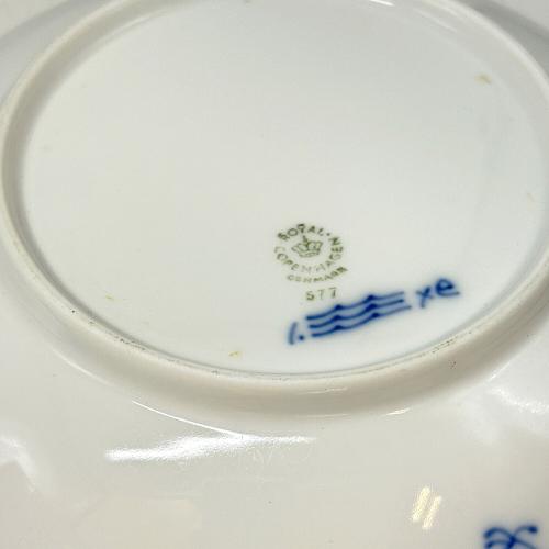 ROYAL COPENHAGEN (ロイヤル・コペンハーゲン) ディーププレート  ブルーフルーテッド・プレイン
