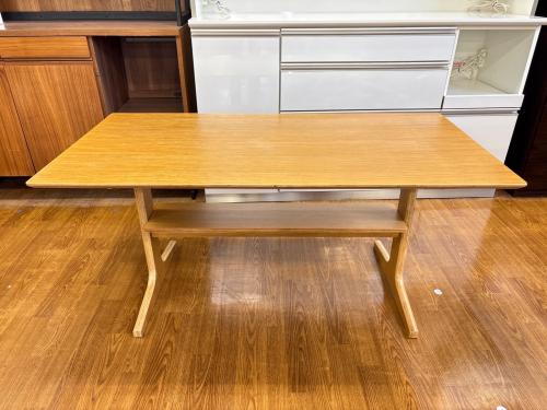 無印良品 (ムジルシリョウヒン) ダイニングテーブル ベージュ オーク材 リビングでもダイニングでもつかえる