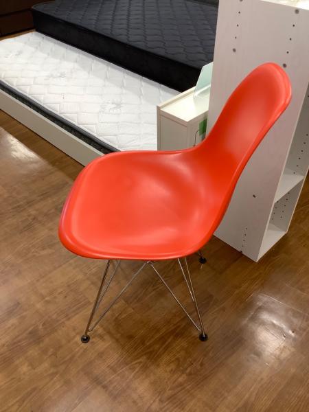 Vitra (ヴィトラ) イームズプラスチックチェア オレンジ @ Π Charles