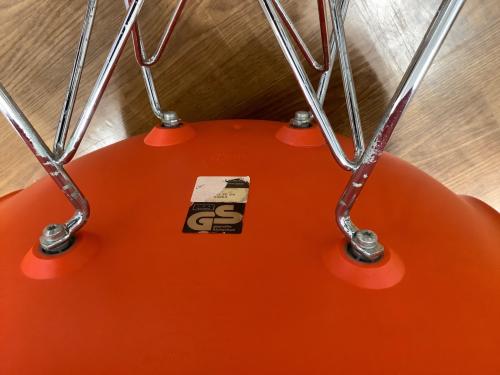 Vitra (ヴィトラ) イームズプラスチックチェア オレンジ @ Π Charles and Ray Eames
