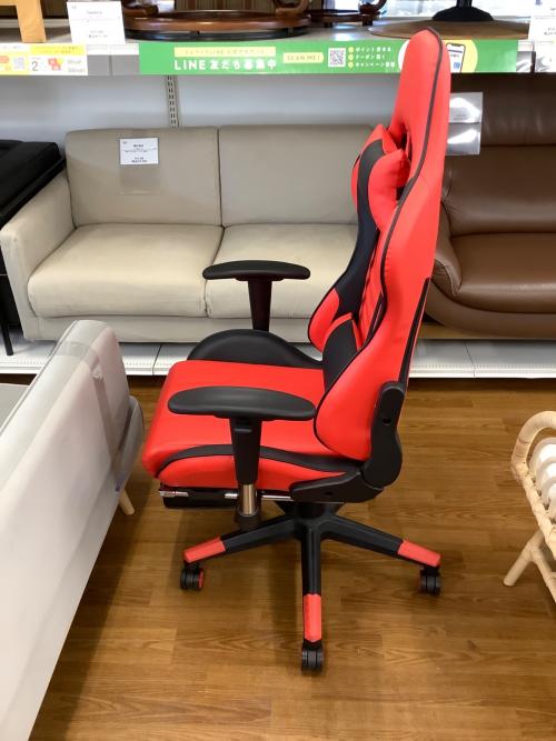 VERSUS CHAIR ゲーミングチェア レッド×ブラック 37 アーム付 合皮