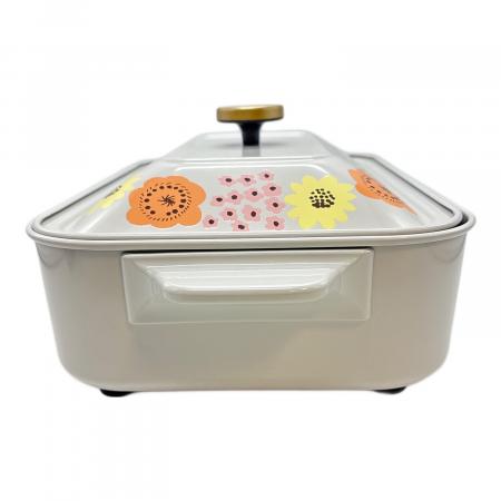 新品未使用BRUNO kippis コンパクトホットプレートBOE082 BRUNO (ブルーノ) コンパクトホットプレート ケサクーフラワー