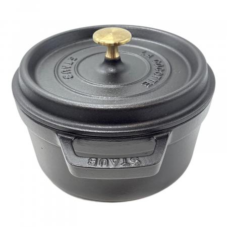 Staub (ストウブ) 両手鍋 ブラック LA COCOTE｜トレファクONLINE