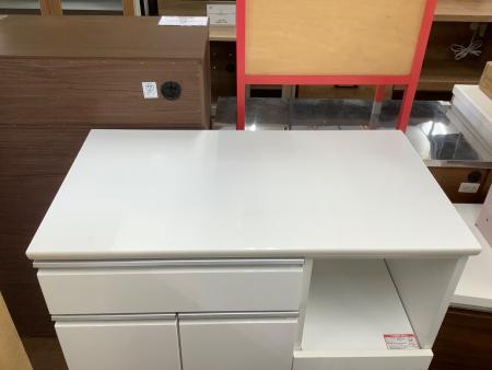ニトリ 3枚扉キッチンカウンター 108 ホワイト レジューム120 ニトリ 3枚扉キッチンカウンター 108 ホワイト レジューム120
