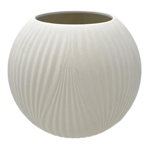 Wedgwood (ウェッジウッド) フラワーベース ホワイトフォリアベース