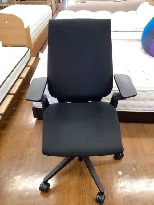 Steelcase (スチールケース) ワークチェアー Gestur 259 ブラック