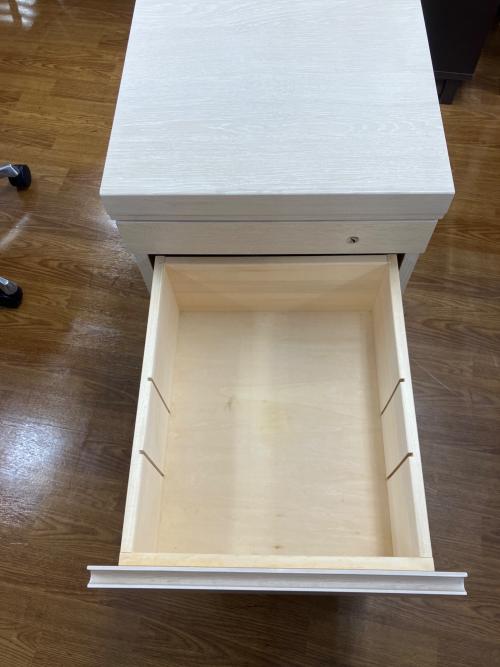 karimoku (カリモク) 袖机 ST0057 MY 鍵・仕切り板欠品 @ シアーホワイト ボナシェルタ Buona scelta