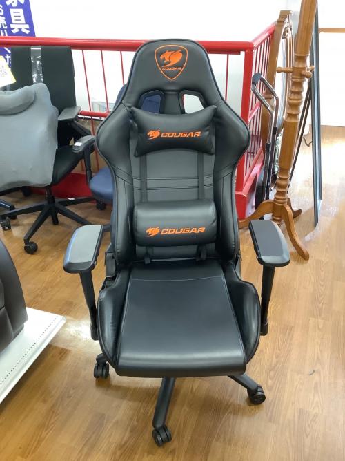Cougar (クーガ) ゲーミングチェア ブラック