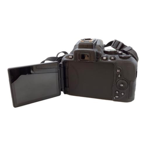 Nikon (ニコン) デジタル一眼レフカメラ D5600 ダブルズームキット(AF-P DX NIKKOR 70-300mm)付 動作確認済み