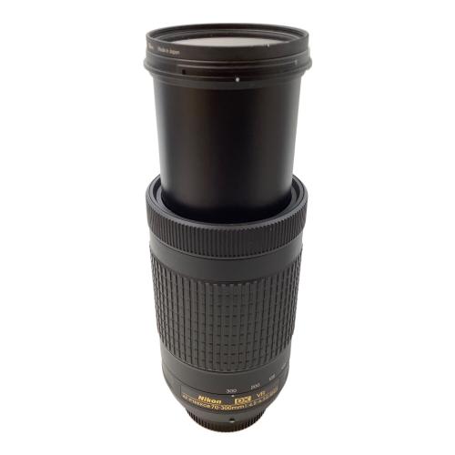 Nikon (ニコン) デジタル一眼レフカメラ D5600 ダブルズームキット(AF-P DX NIKKOR 70-300mm)付 動作確認済み