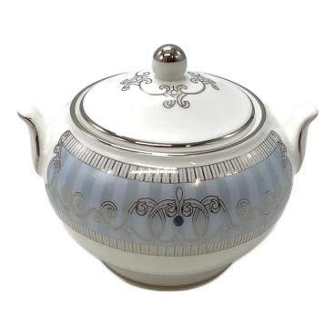 ROYAL DOULTON (ロイヤルドルトン) フィギュリン CLAIRE ｜トレファク