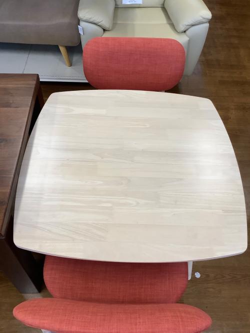 ニトリ ダイニング3点セット 68 ナチュラル×レッド リラックス