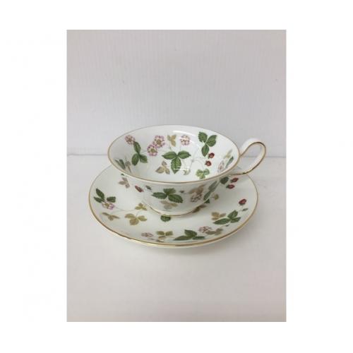 Wedgwood (ウェッジウッド) カップ&ソーサー 未使用品 ワイルドストロベリー 5Pセット 【岸和田店】